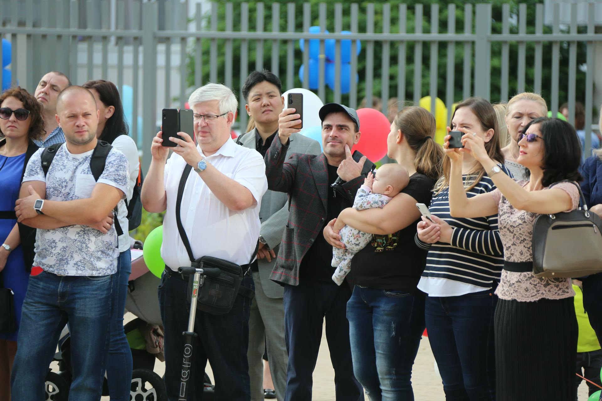 «Всего лишь этап»: психолог дала совет родителям, как пережить 1 сентября и не сойти с ума