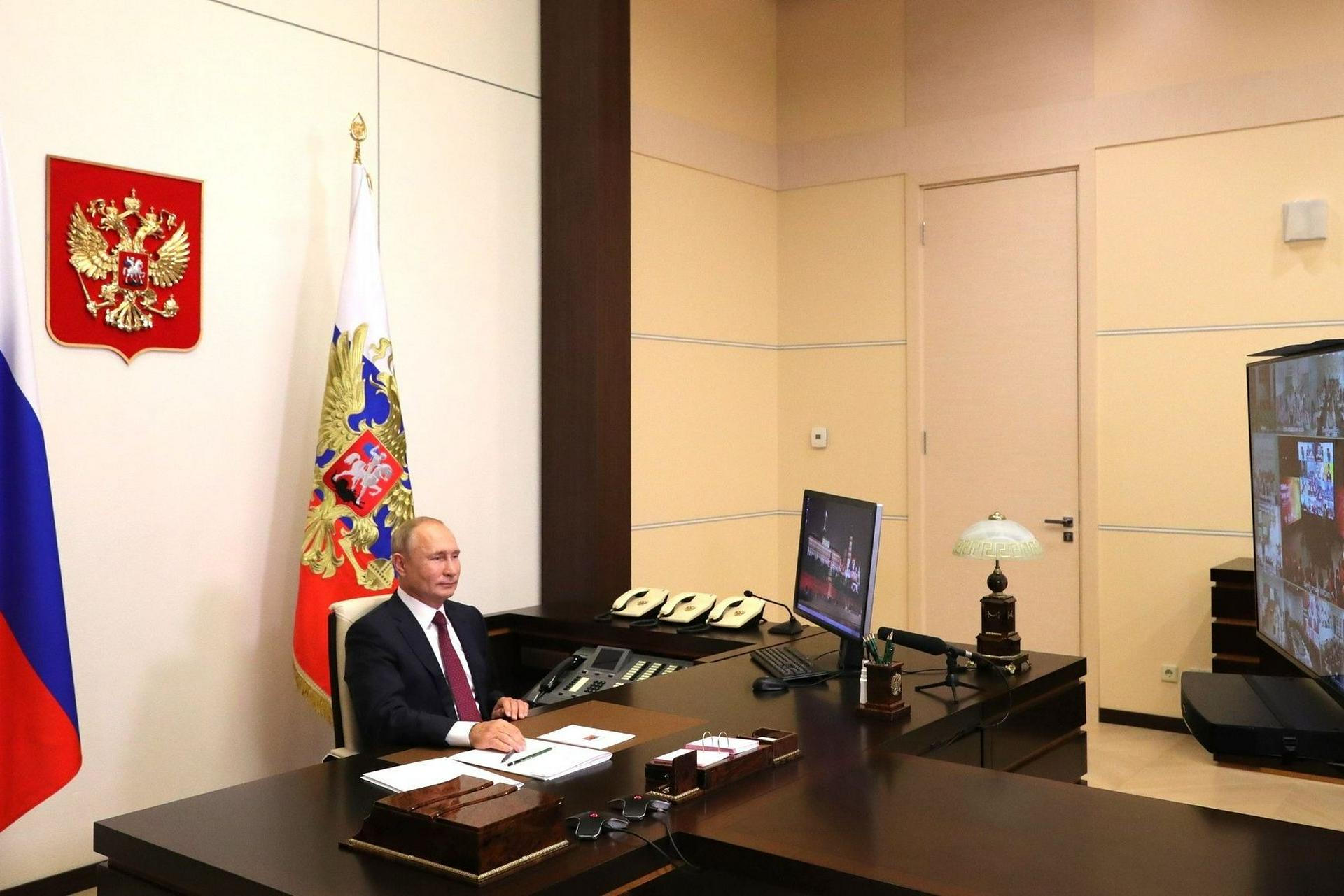 Путин провел телефонный разговор с наследным принцем Саудовской Аравии