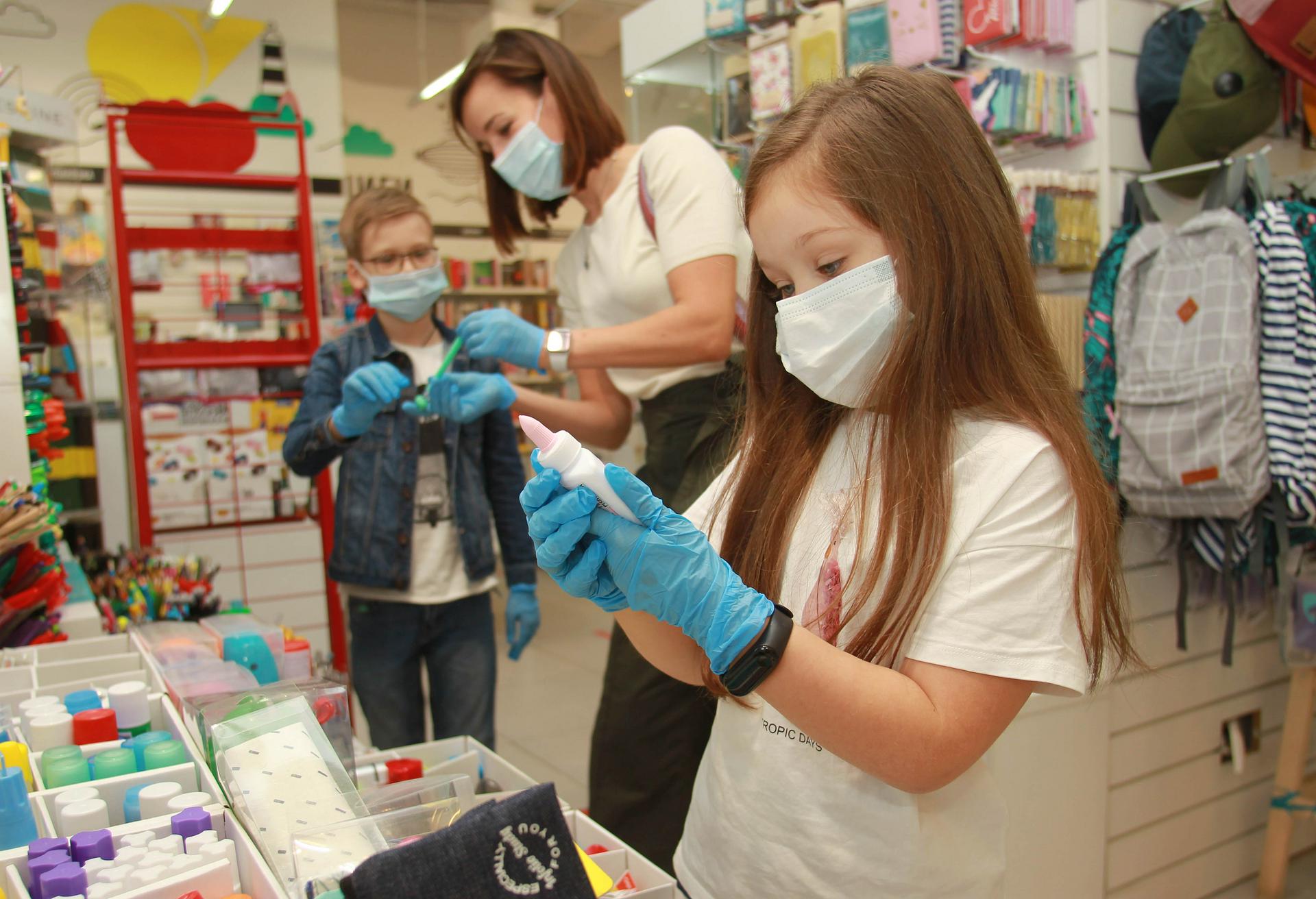 Число заболевших коронавирусом детей в России выросло на 18 процентов