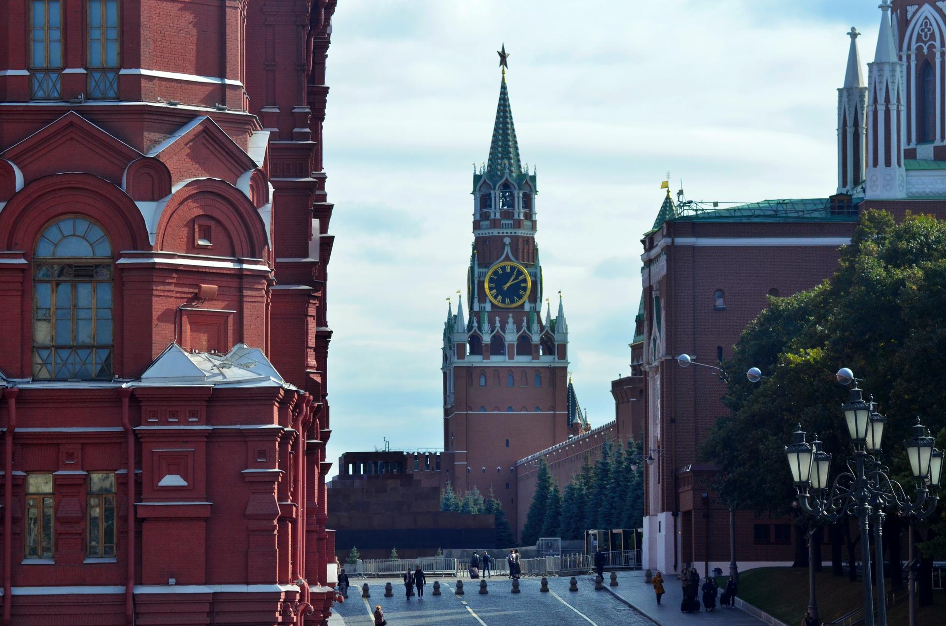 Песков сообщил об отсутствии у правительства планов поддержки артистов в пандемию