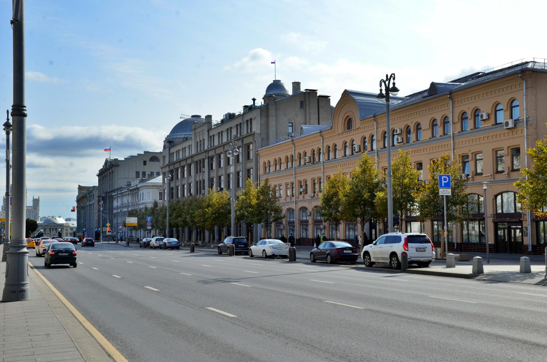 Дептранс предложил москвичам реже использовать автомобили