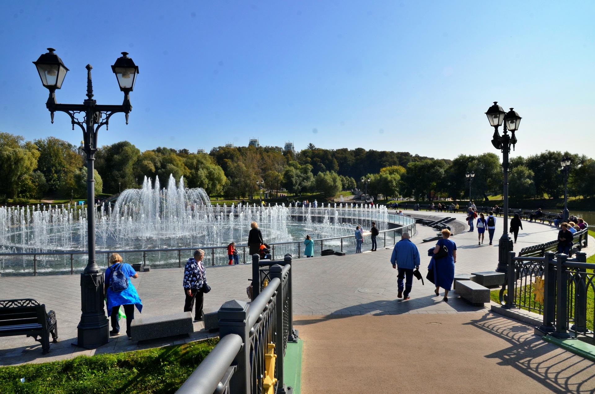 Сезон работы фонтанов в Москве продлили до 10 октября