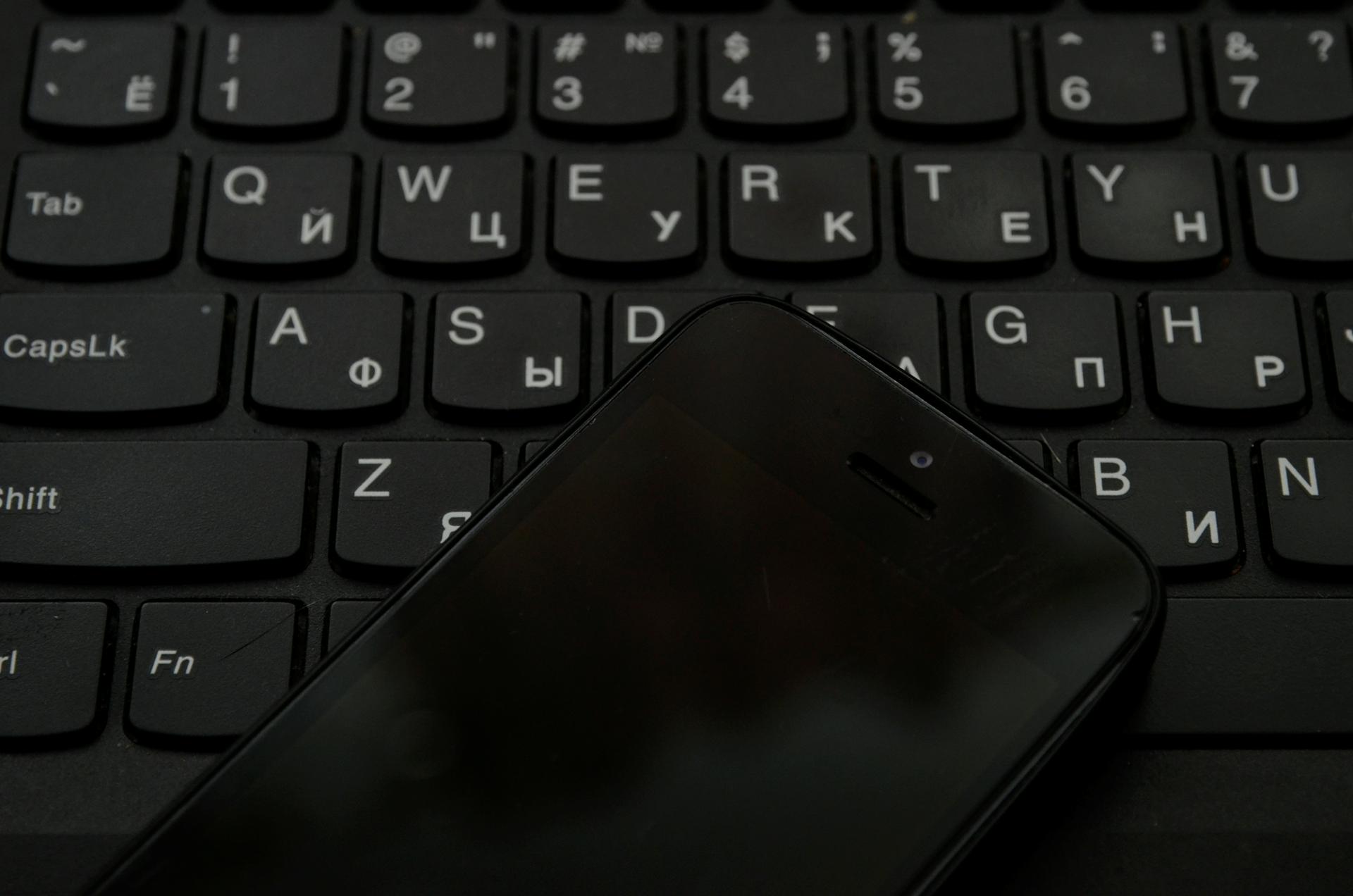 «Здравствуйте, прокуратура»: юрист оценил новую схему банковских мошенников