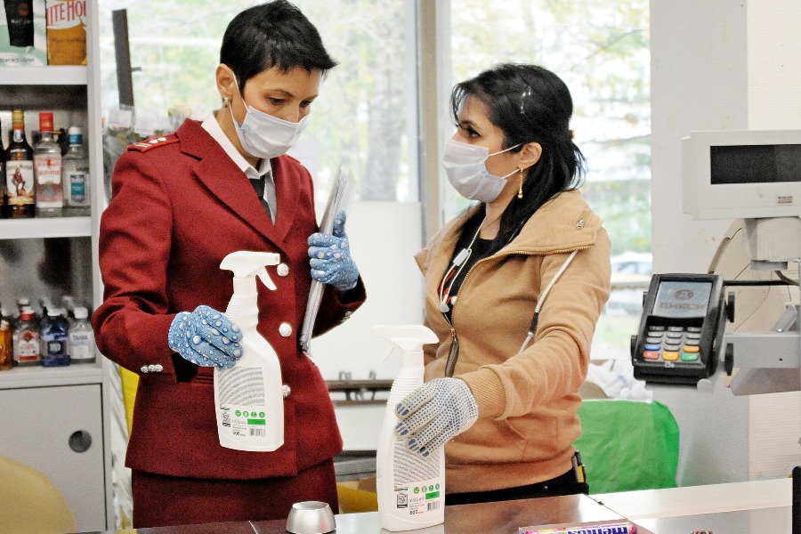 Меры COVID-профилактики нарушили 79 процентов проинспектированных заведений Москвы 