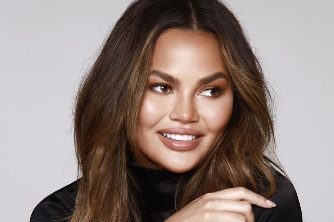 Модель Крисси Тейген потеряла ребенка при родах 