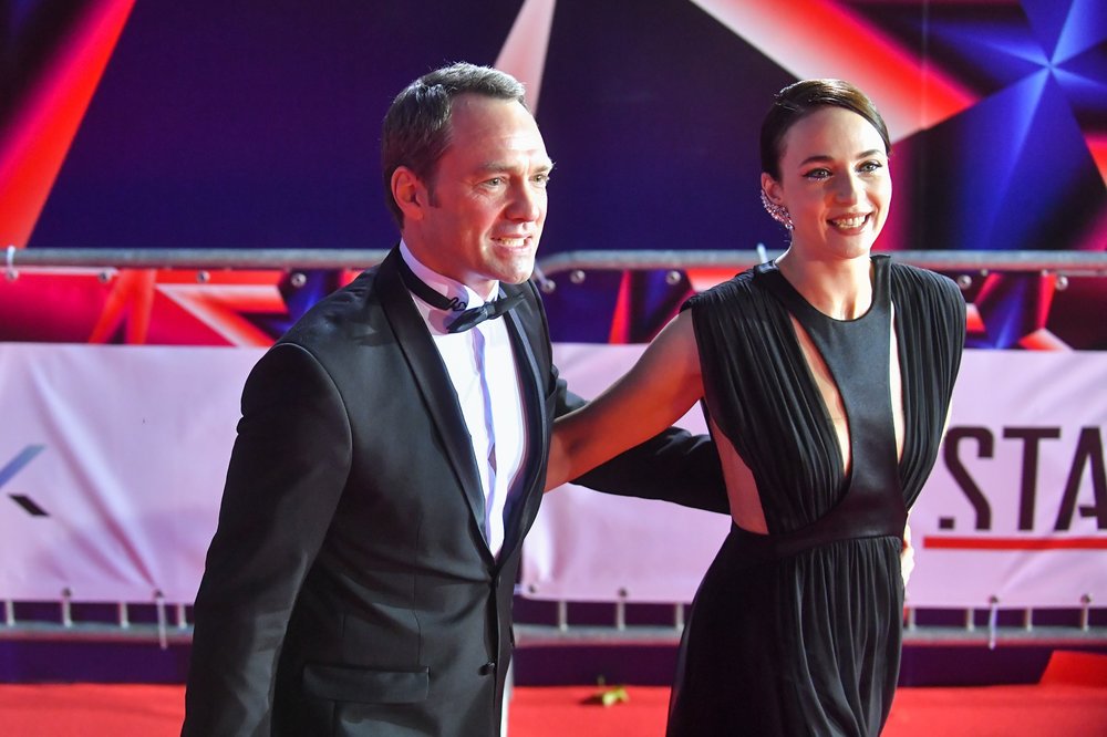 Снимайте это немедленно. Разбираем наряды звезд на открытии Московского международного кинофестиваля