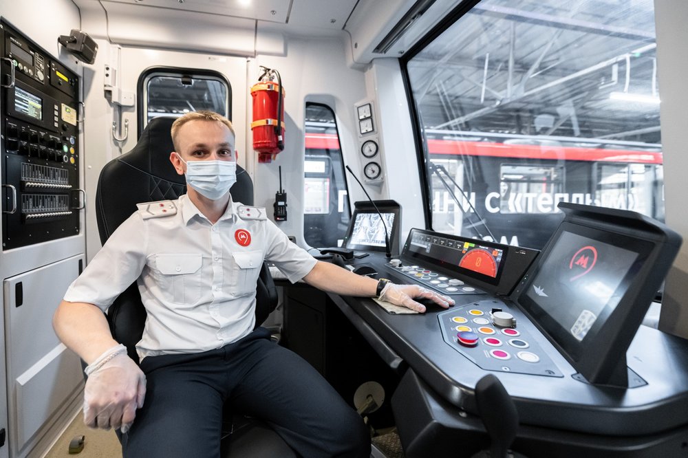 Власти Москвы поздравили работников транспорта с профессиональным праздником