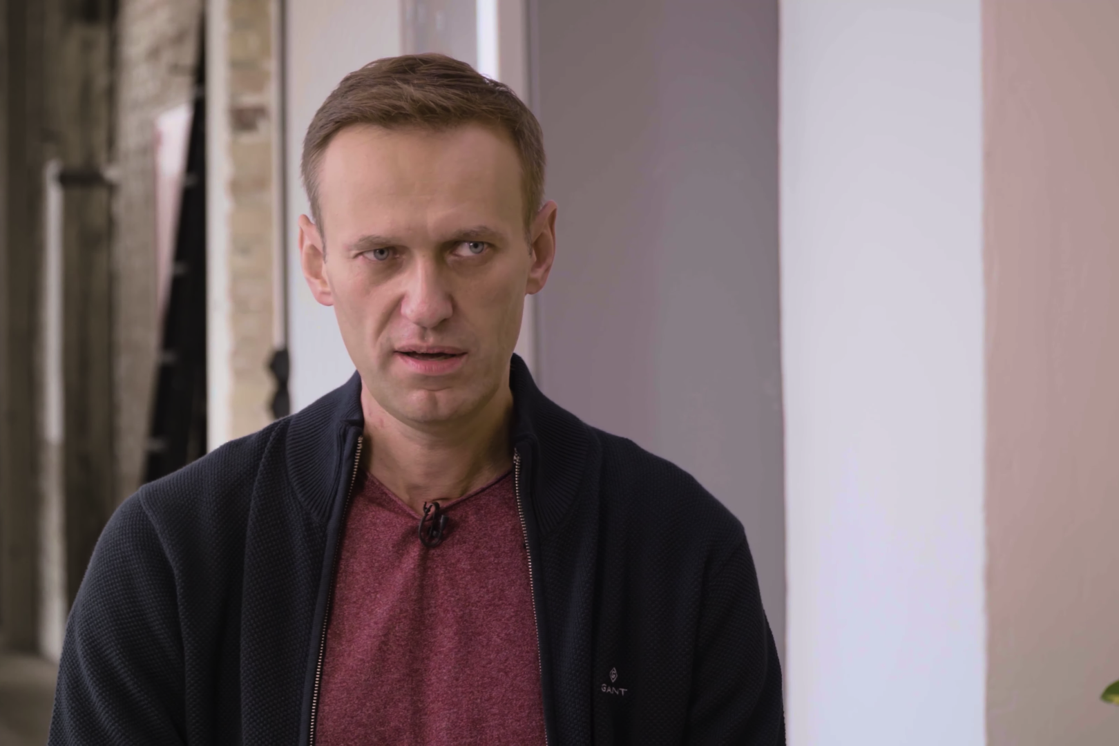 МВД опровергло данные о провозе самолетом бутылок из гостиничного номера Навального