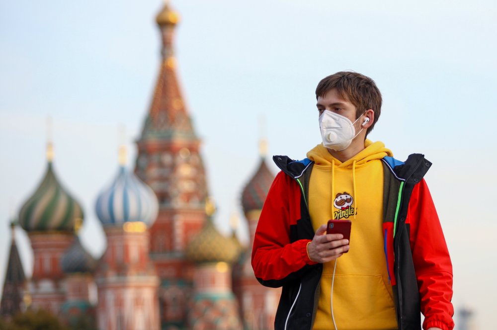 Власти Москвы рассказали, что позволит избежать строгих ограничений из-за COVID-19