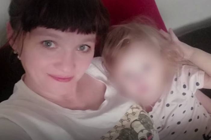 «Живой труп»: что известно о матери, которая полгода держала младенца в шкафу