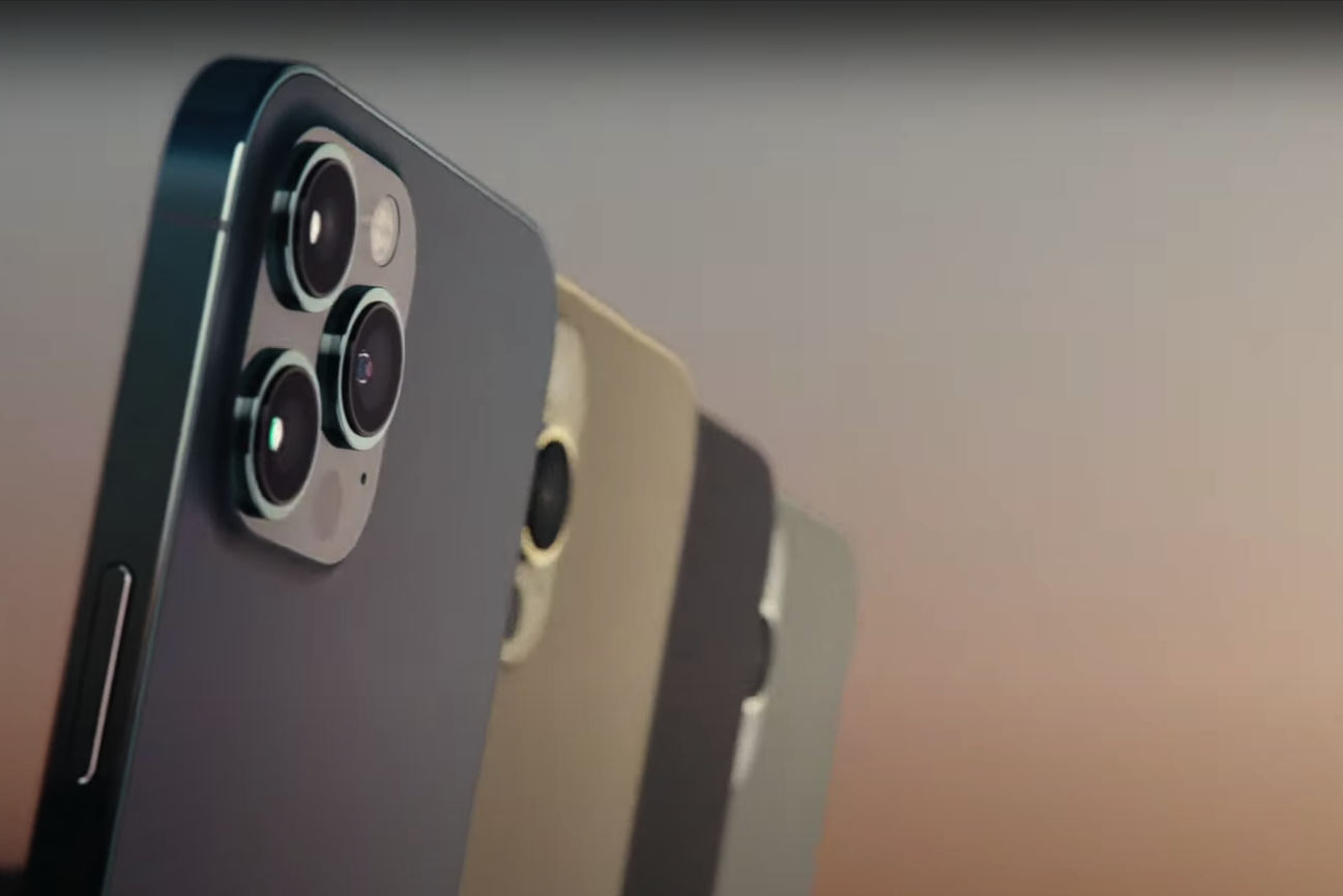 Продажи новых iPhone 12 и 12 Pro стартовали в России