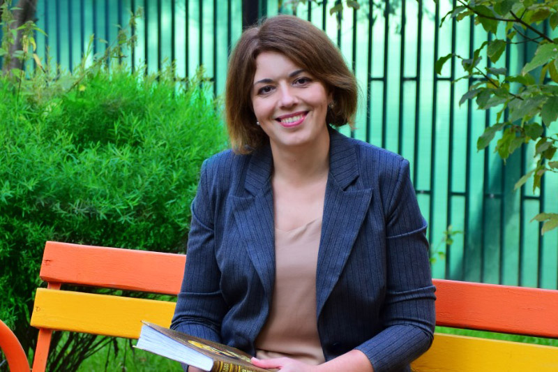 Директор семейного центра СЗАО больше всего в жизни ценит мир, семью и здоровье