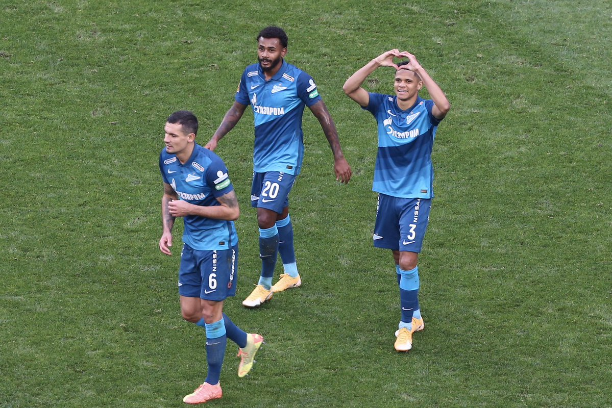 Петербургский «Зенит» стал единоличным лидером РПЛ после победы над «Сочи»