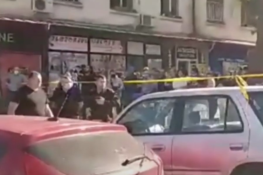 Захватчик заложников в Банке Грузии будет ждать требуемые деньги в течение 2 часов