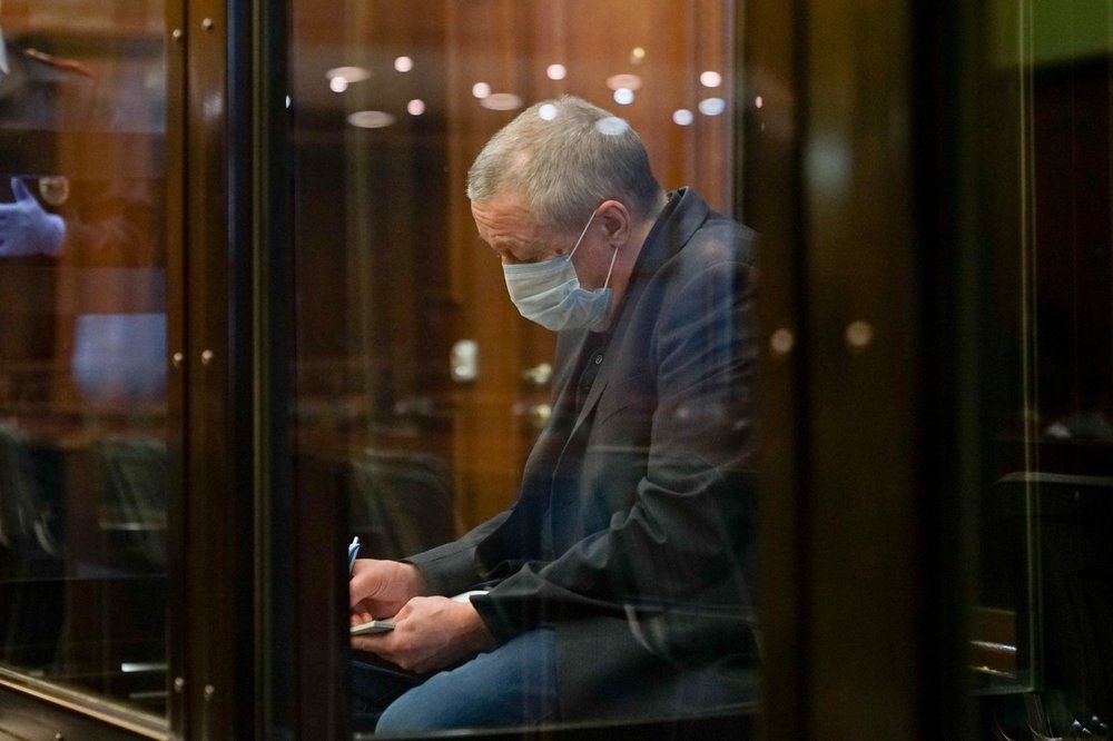 Ефремов отказался от услуг нового адвоката