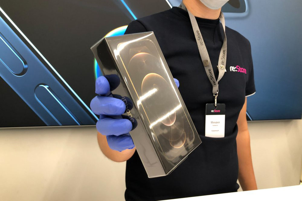 Роскачество предупредило о мошенниках, наживающихся на любителях новых iPhone