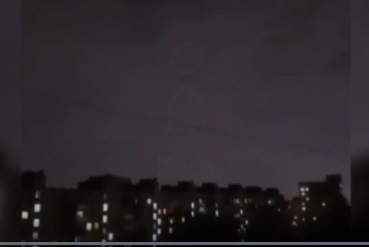 Пользователи предложили несколько версий происходящего