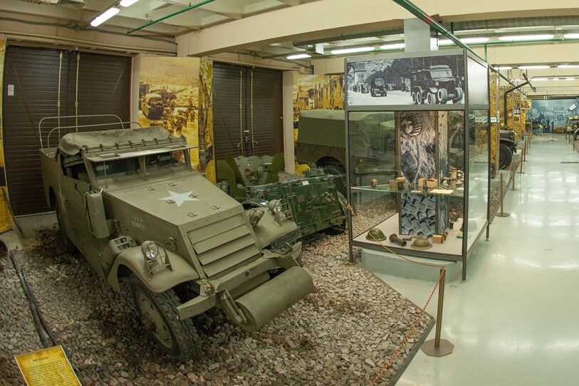 Выставку «Моторы войны» подготовил Музей Победы ко Дню автомобилиста