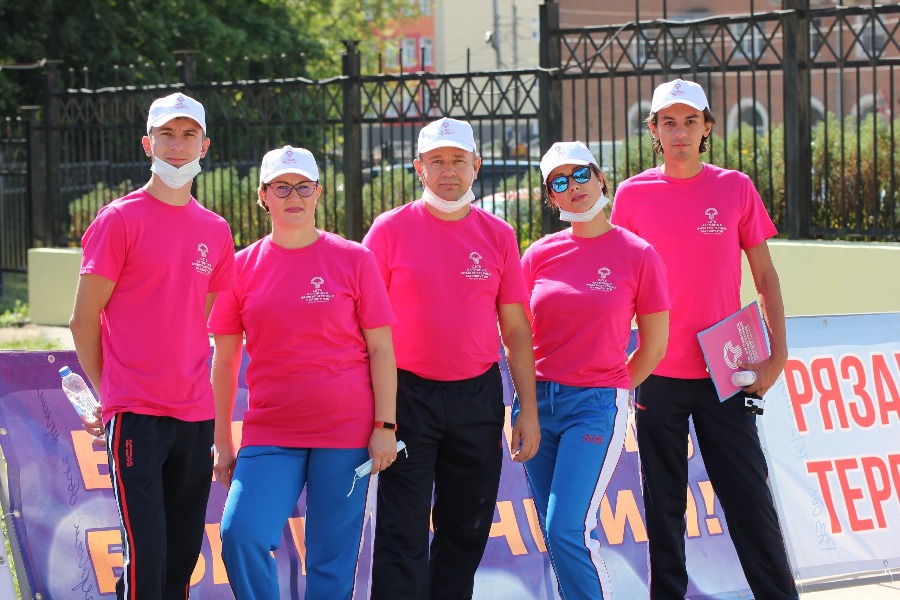 Участники нового маршрута «Путь к здоровью», который открылся в Сасове — одном из самых спортивных городов Рязанской области