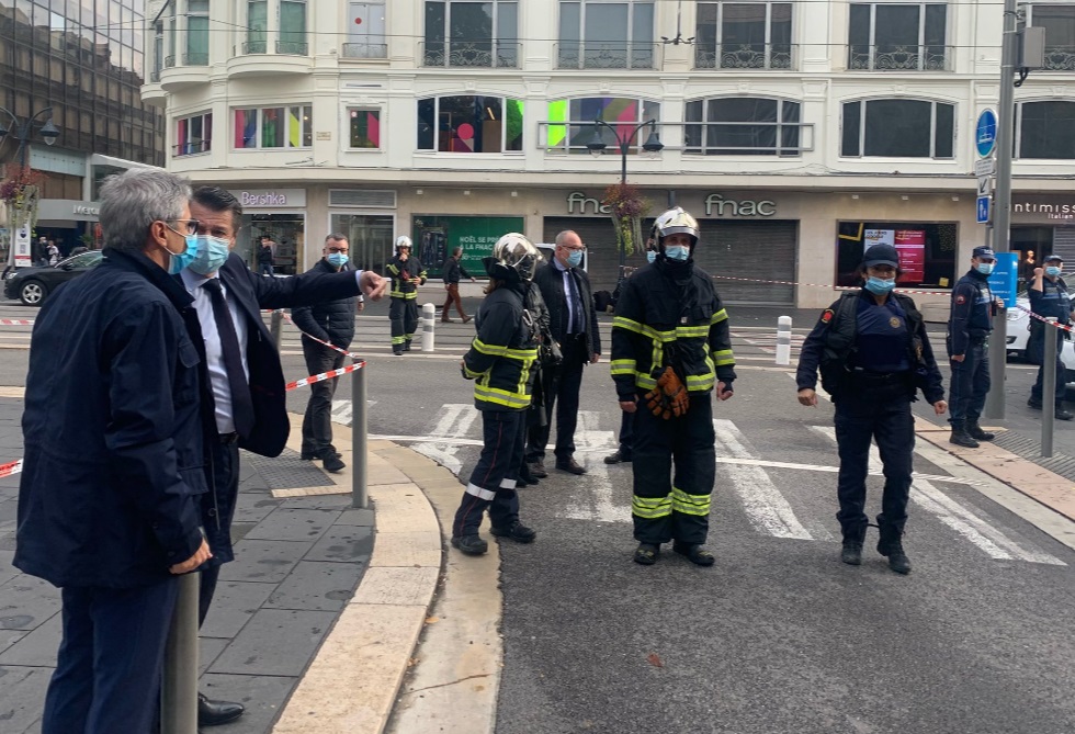 Футбольные фанаты устроили беспорядки во Франции после полуфинала ЧМ-2022