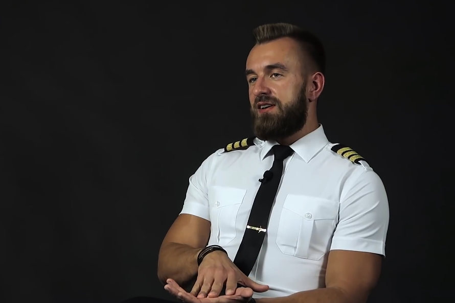 Пилот объяснил, что может успокоить аэрофобов