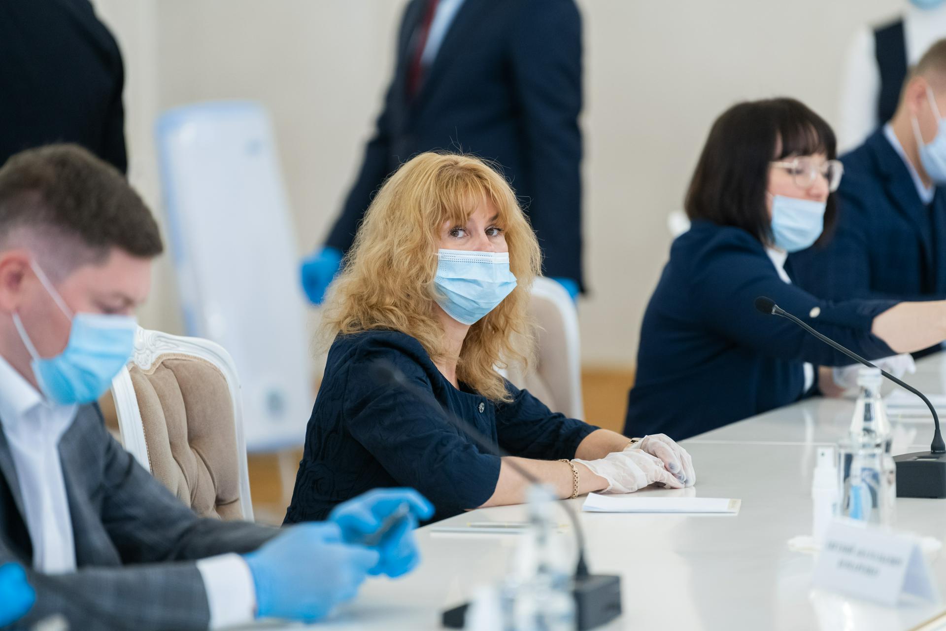 Регулярные педсоветы в онлайн-формате начали проводить в Москве