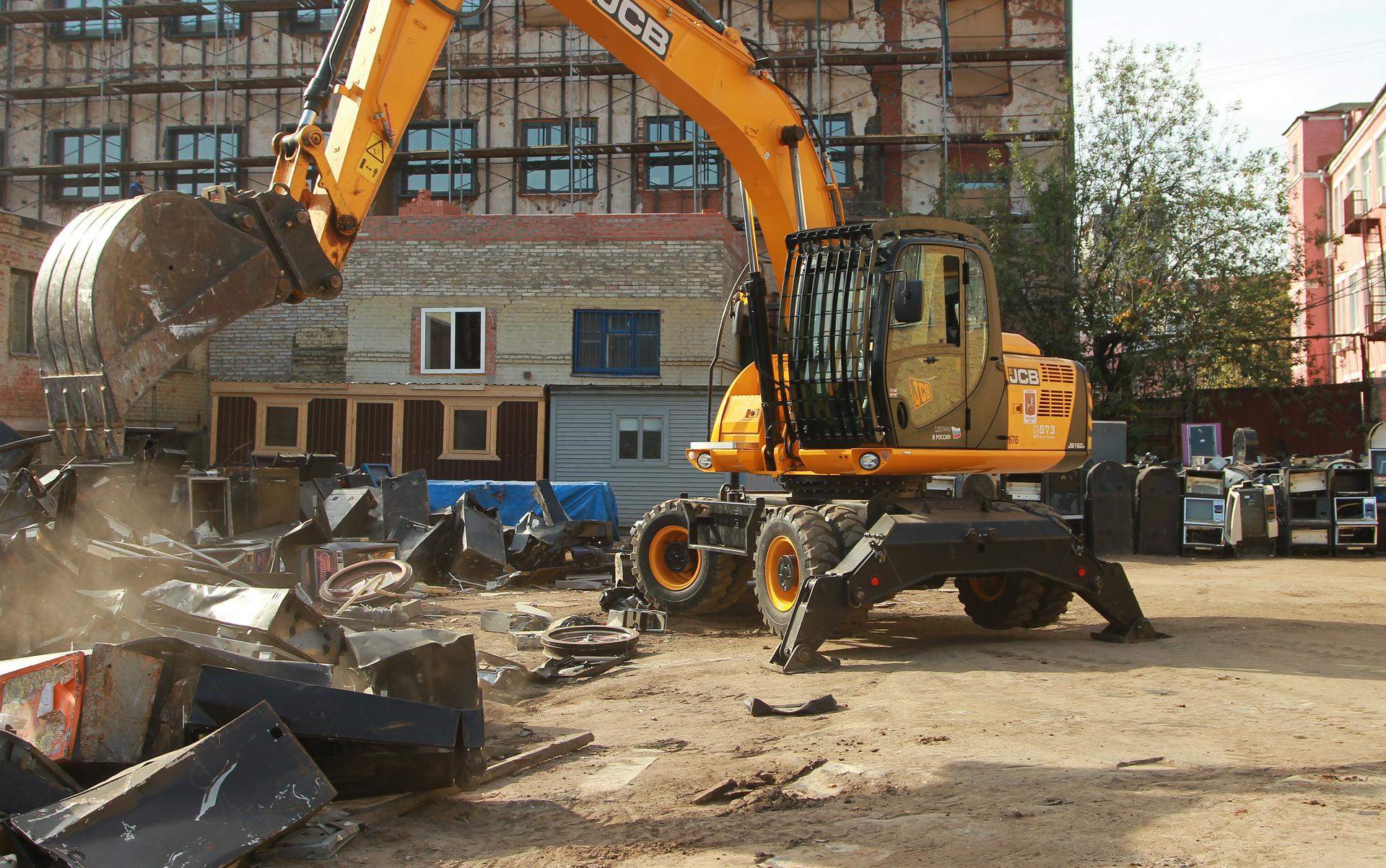 Одноэтажный самострой демонтировали в Хорошево-Мневниках