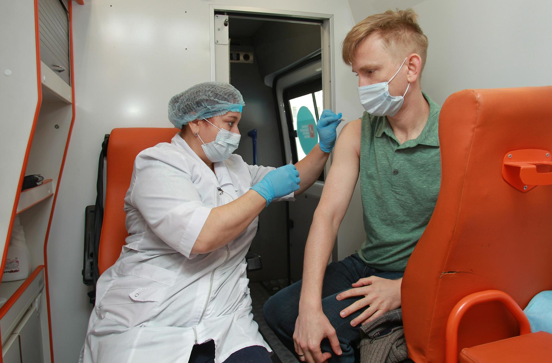 ВОЗ назвала категорию граждан, которые должны первыми привиться от гриппа