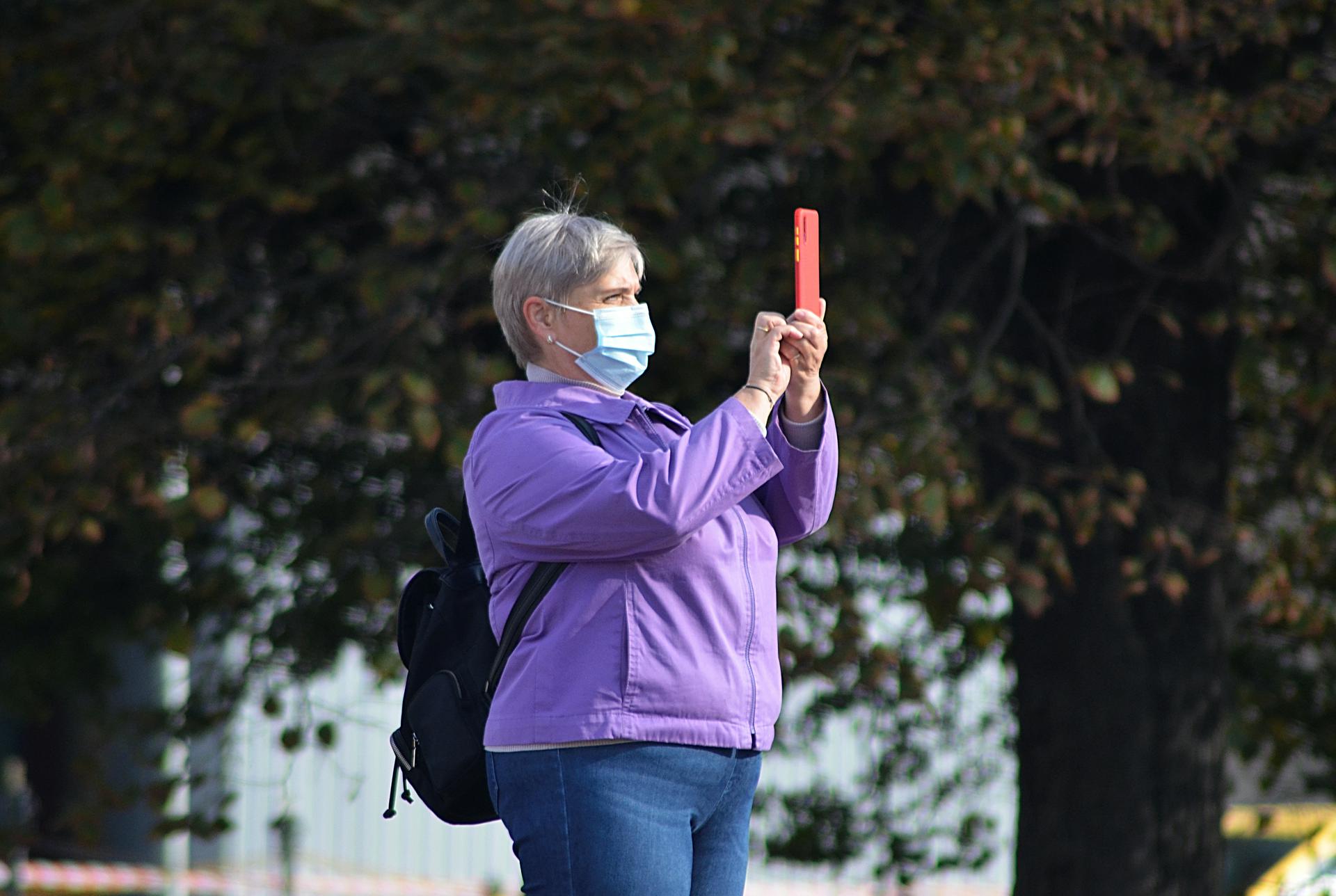 Женщина в маске