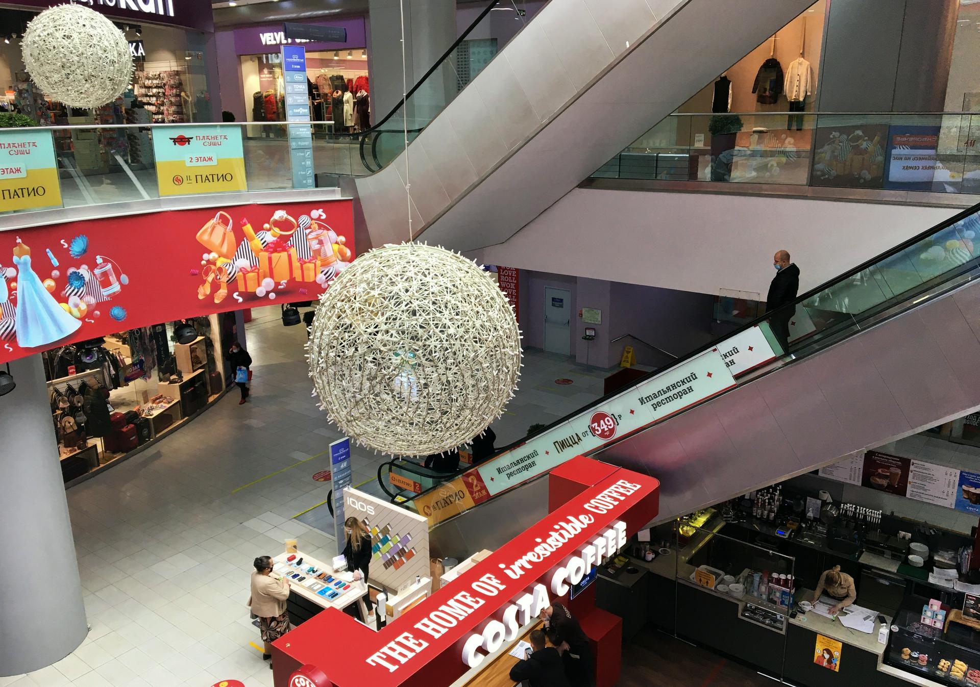 СМИ: Российским регионам предложили альтернативу закрытию фуд-кортов в ТЦ