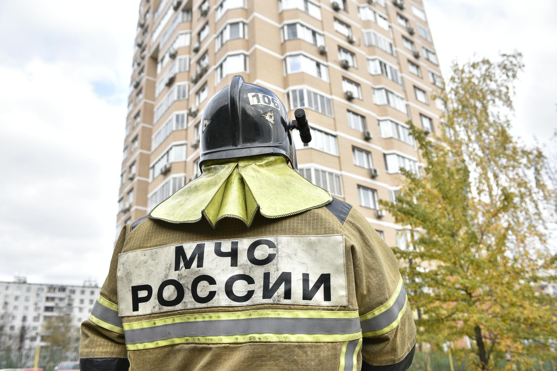 Жителей многоэтажки на юго-востоке Москвы эвакуировали из-за пожара 