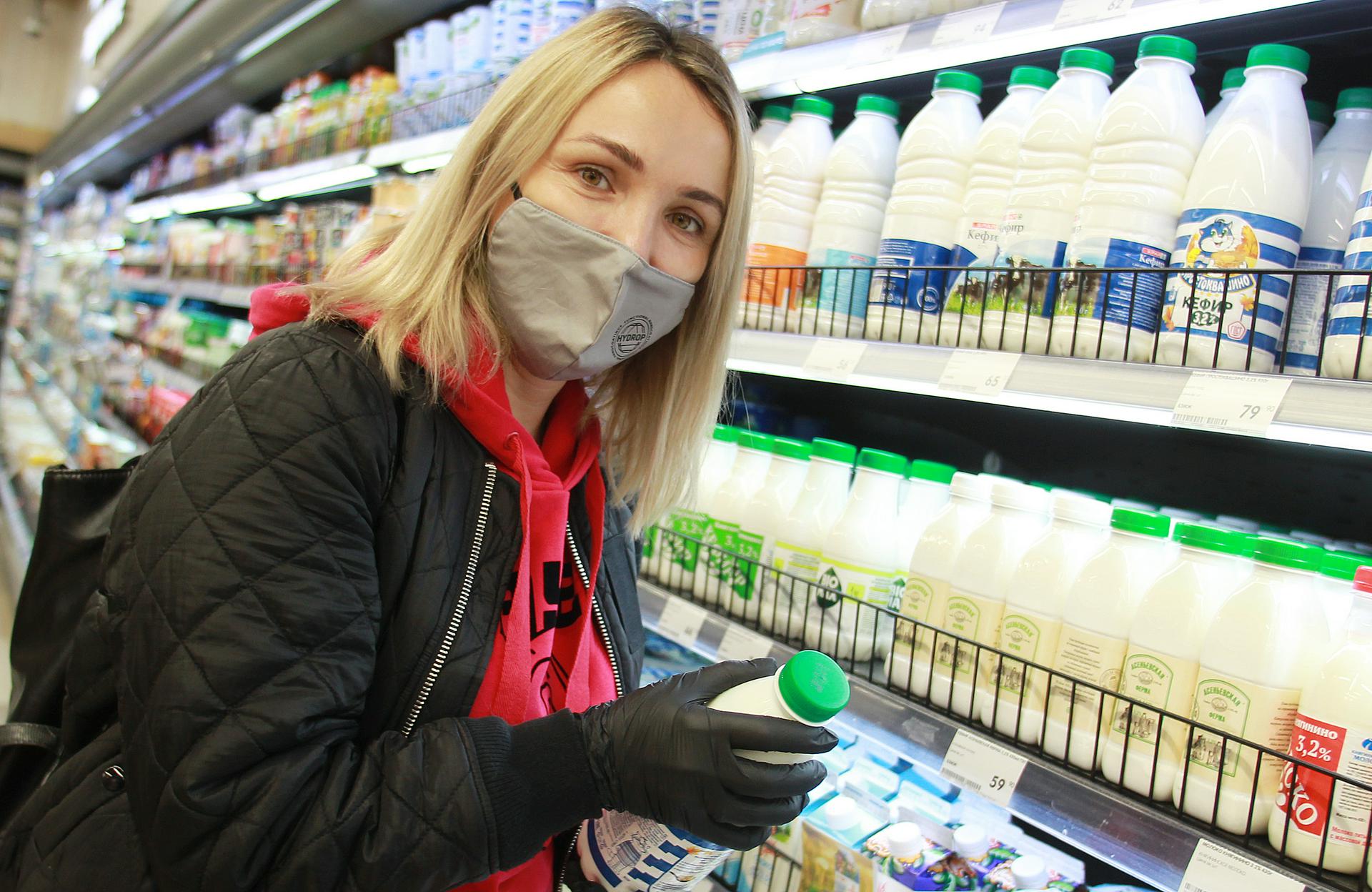 Власти РФ договорились с поставщиками и сетями о предельных ценах на масло и сахар