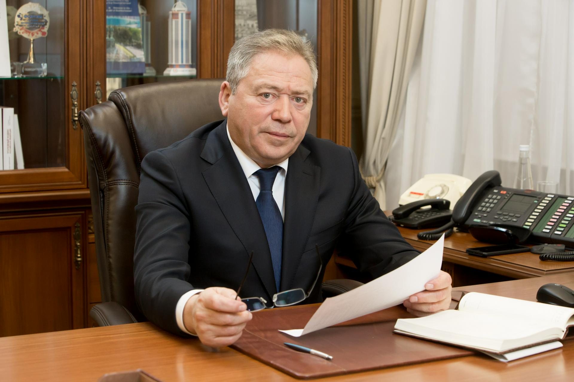 Мэр Уфы скончался из-за осложнений после коронавируса