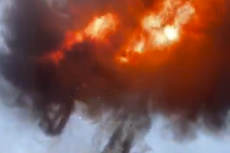 Очевидец раскрыла подробности пожара на складе с газовыми баллонами в Москве