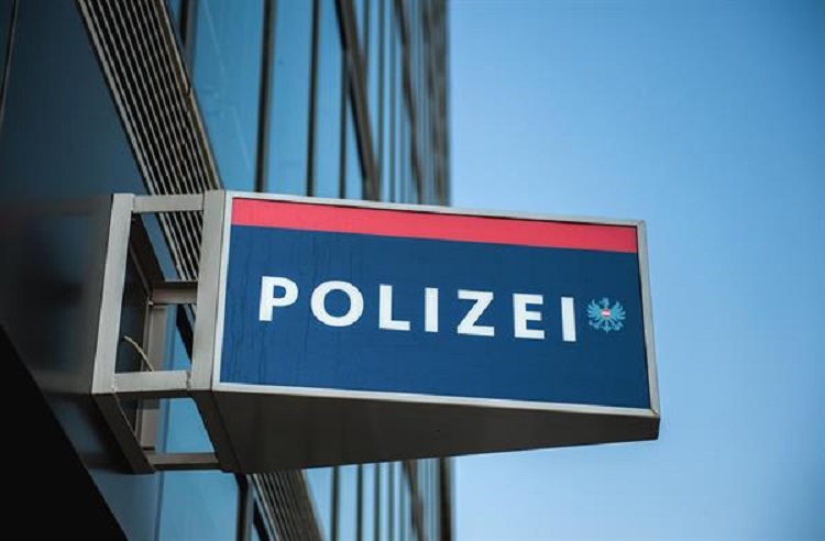 Власти Австрии предупредили граждан об опасности сбежавших террористов