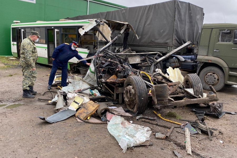 СК: Водитель врезавшегося в здание университета автобуса мог действовать умышленно