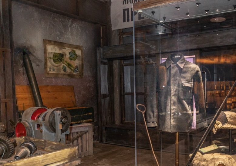 Посетители экспозиции «Подвиг народа» увидят воссозданное пространство заводского цеха