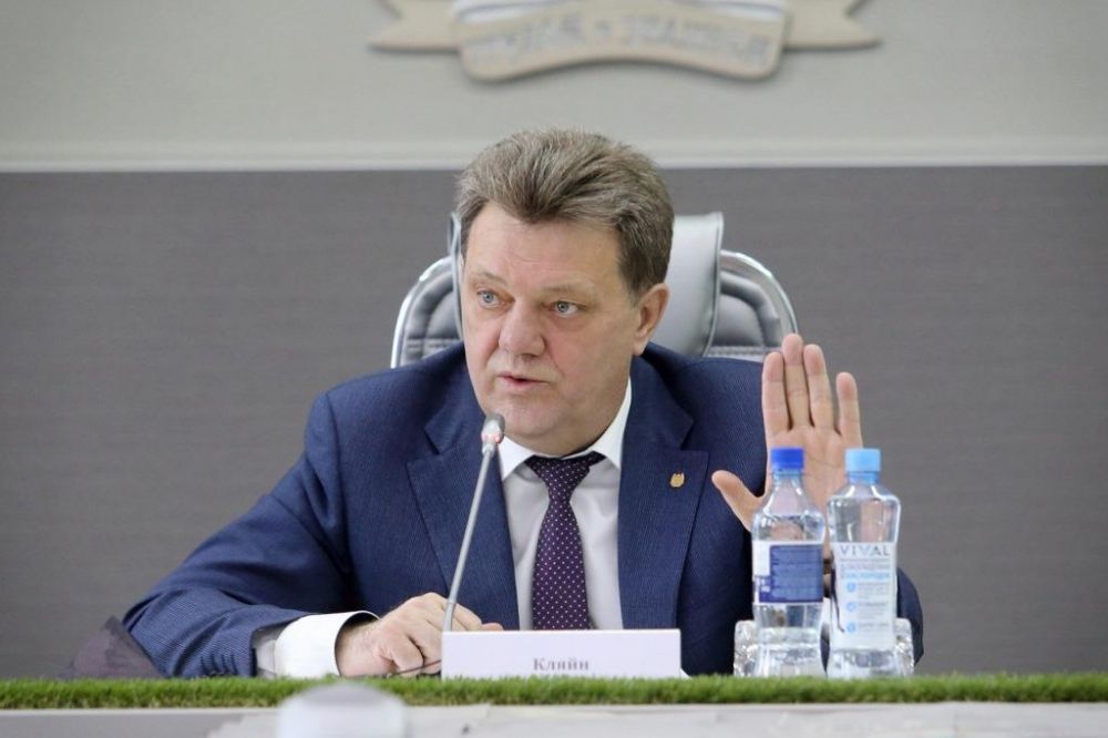 Мэр Томска, обвиняемый в превышении должностных полномочий, заключен под стражу