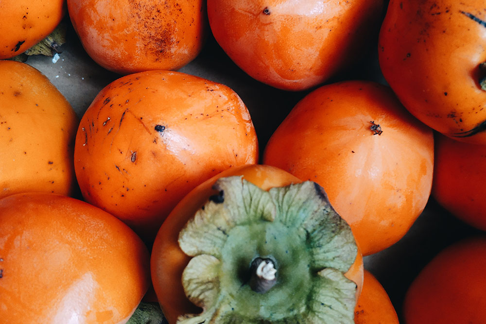 Гастроэнтеролог рассказала, кому опасно есть хурму