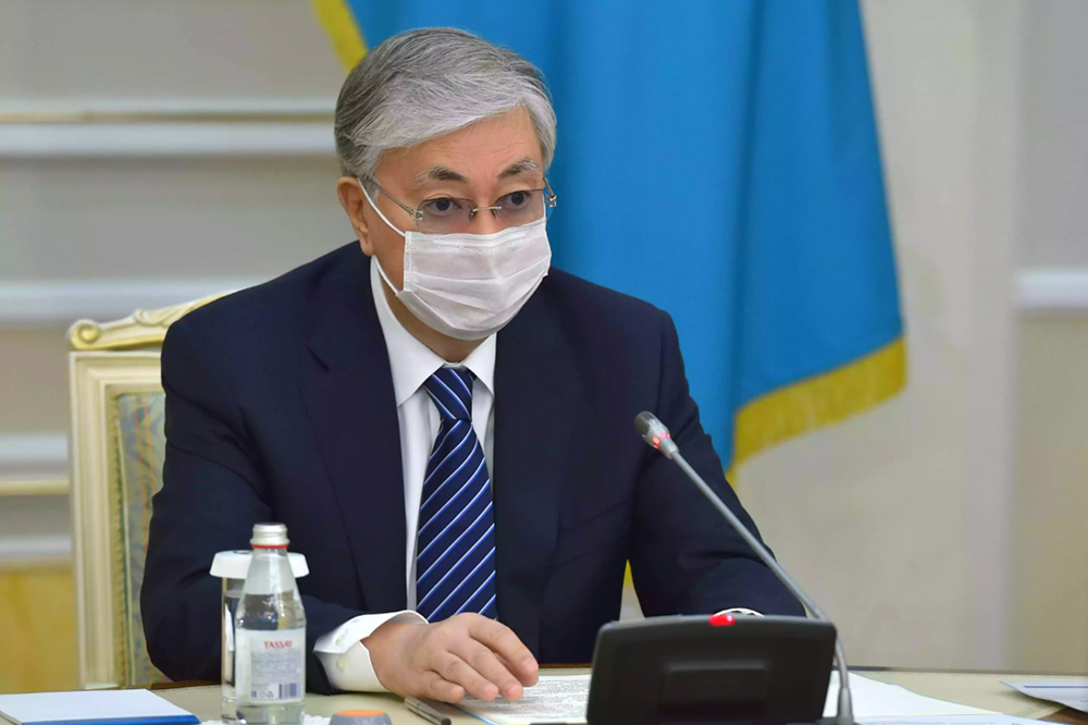 Токаев заявил о планах на строительство завода по производству вакцины РФ от COVID в Казахстане