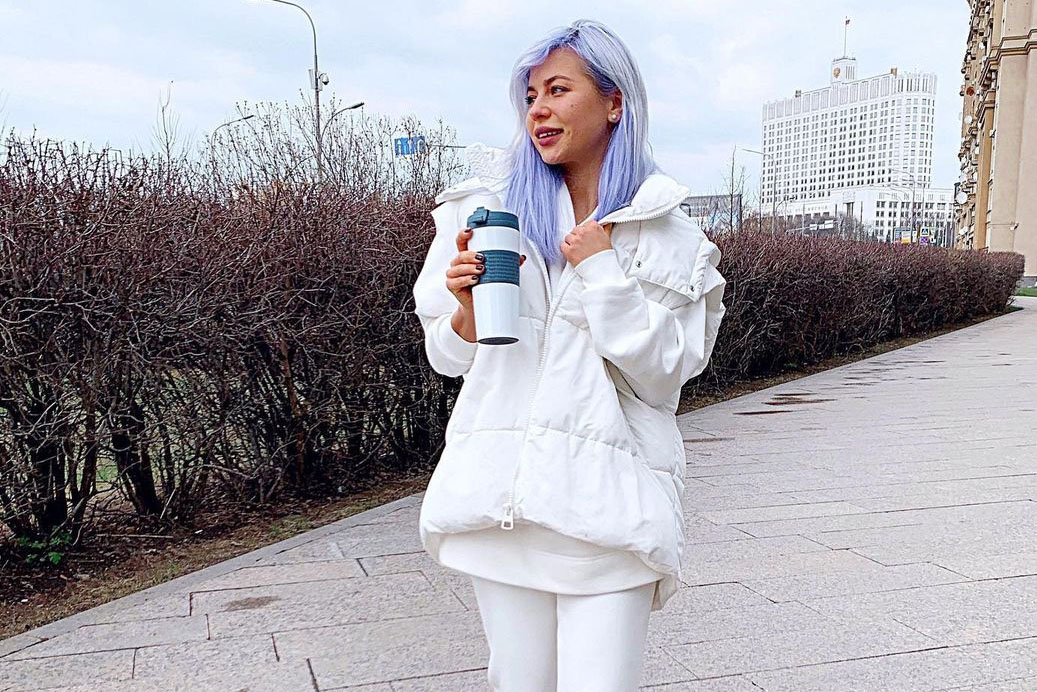 Кожа и пуховики: звездные стилисты перечислили тренды зимнего гардероба