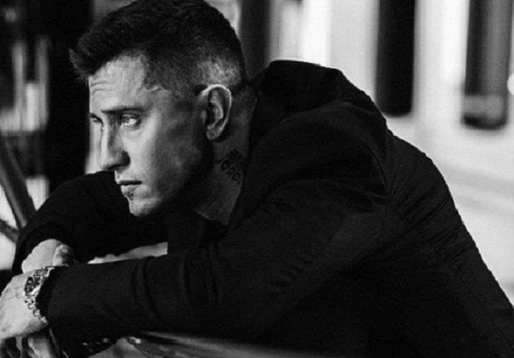 «Другой человек»: фанаты не узнали Прилучного после операции