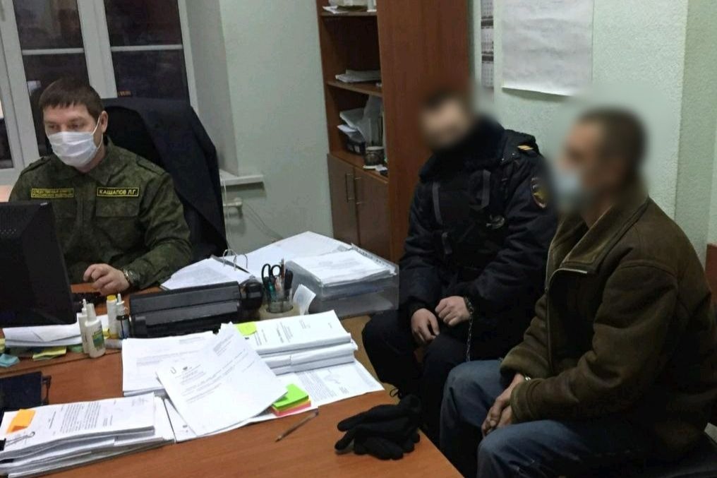 Мужчина убил ножом шестилетнего пасынка своего знакомого под Саратовом