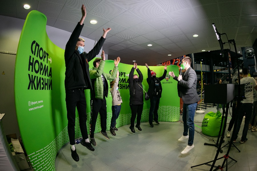 Зрители в зоне активностей