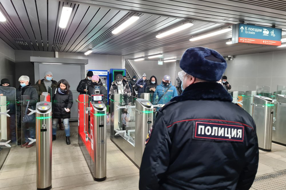 Более 900 преступников за полгода задержали в метро с помощью системы распознавания лиц