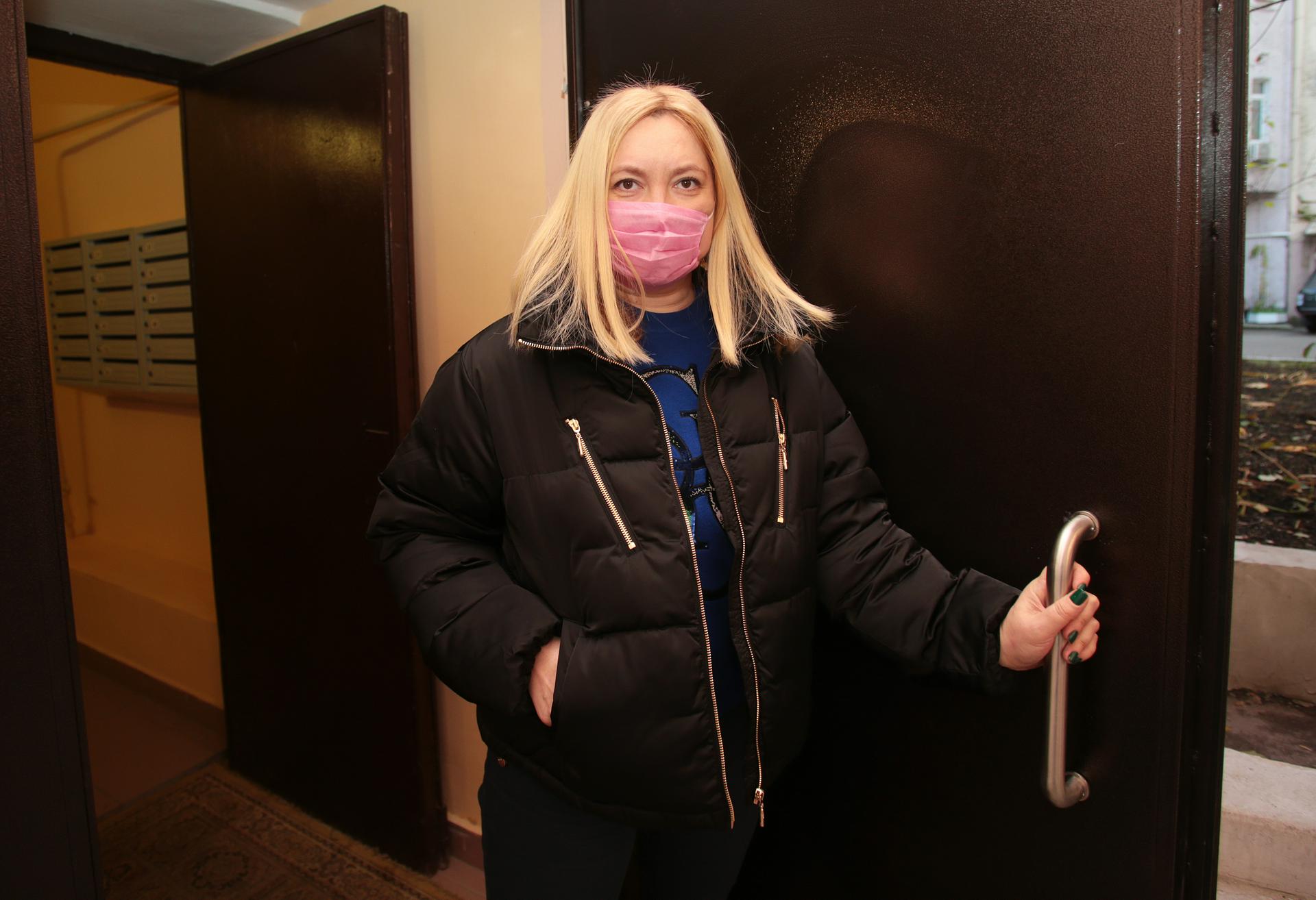Реставрация и ремонт входных дверей: кому поручить