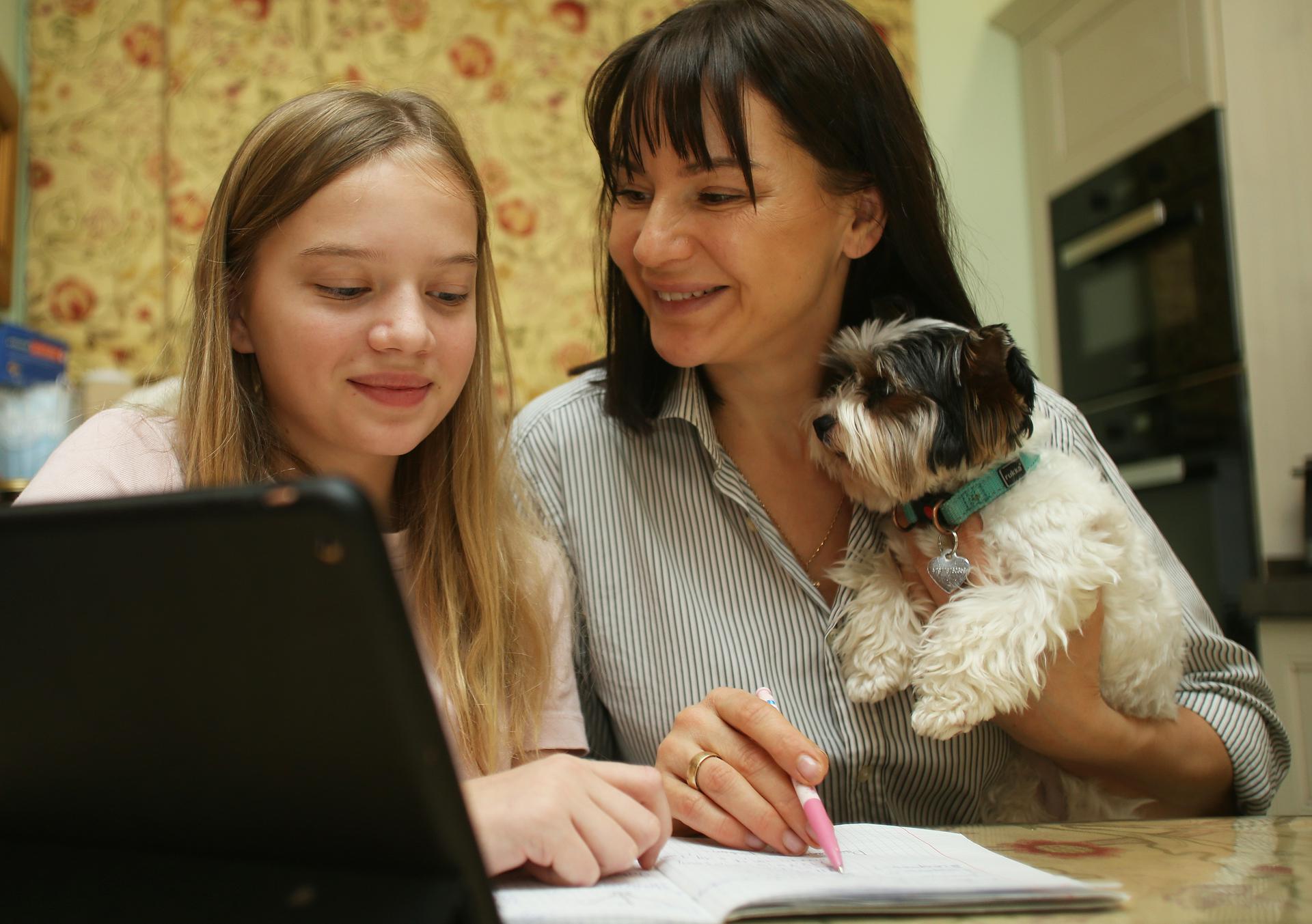 Родителям объяснили, как помочь детям справиться со стрессом на дистанционном обучении