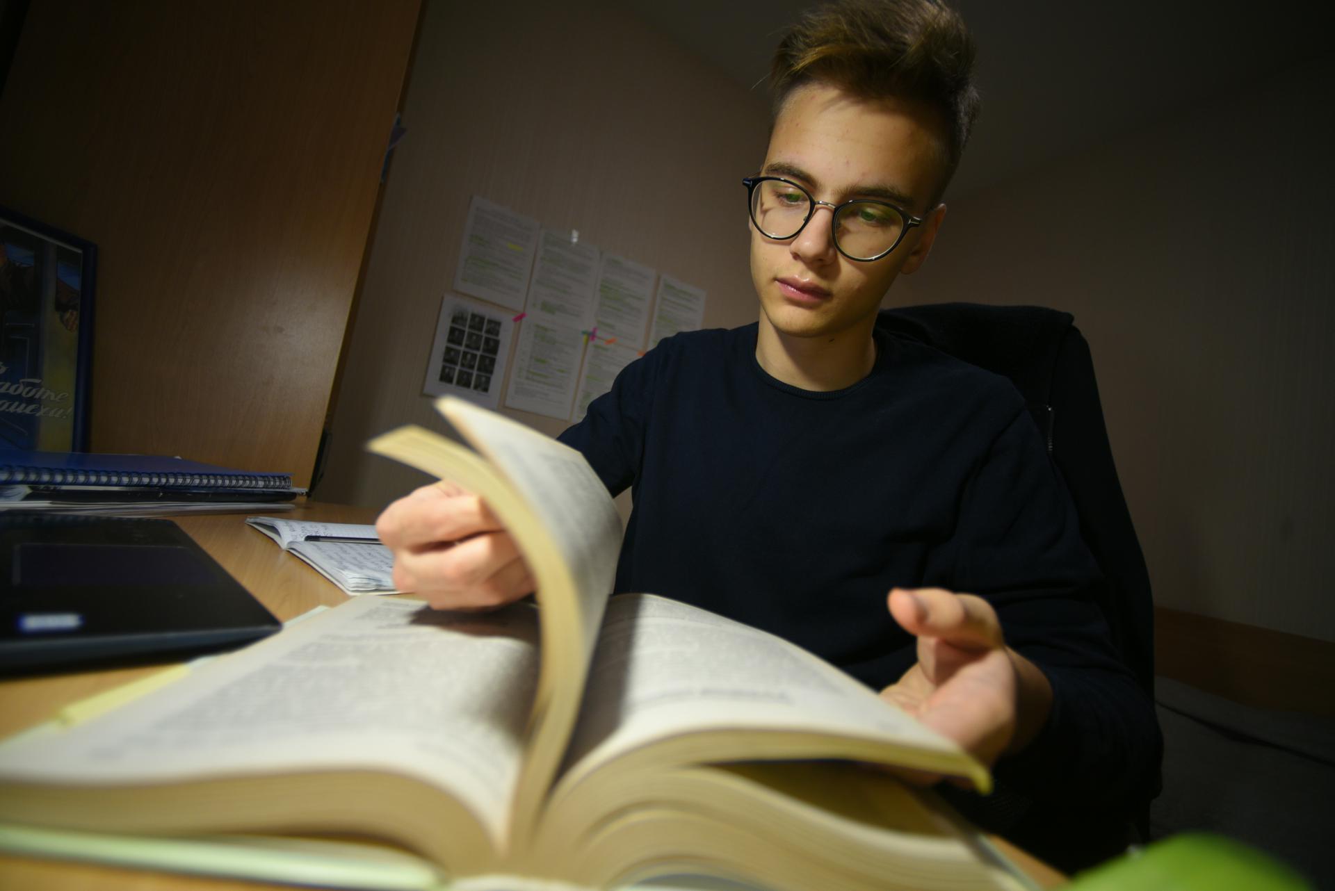 Московских школьников пригласили принять участие в отборочном этапе олимпиады «Курчатов»