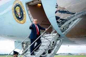 Опубликовано видео отдыхающего в первые выходные после президентства Трампа