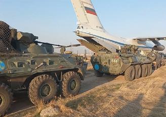 Двадцать российских самолетов с миротворцами и техникой прибыли в Армению